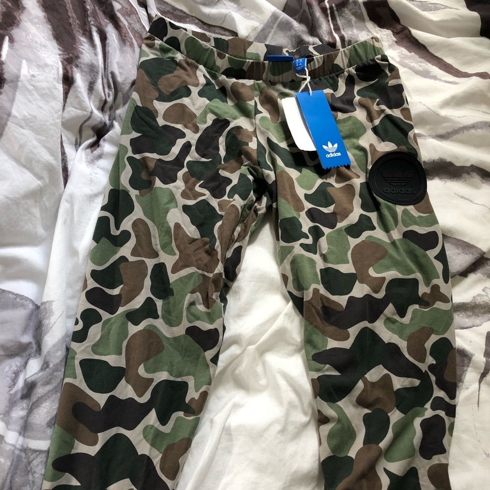 Adidas camo leggings